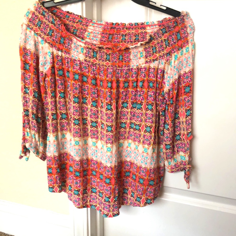 Colorful Patterned Blouse!